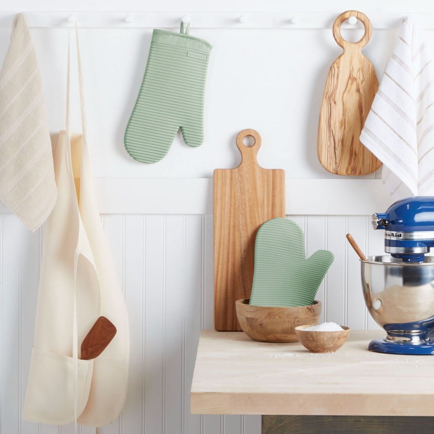 KitchenAid Ribbed Soft Silicone Oven Mitt Set, Pistachio, 7.5"x13", 2 Count