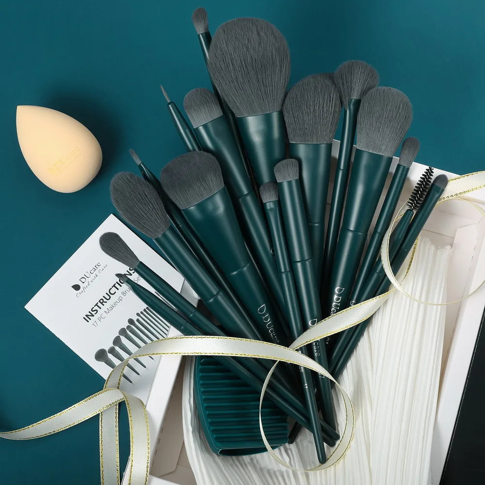 DUcare Professional Makeup Brushes kits Synthetic Hair 17Pcs with Sponge & cleaning tools Pad for Cosmetics Foundation Eyeshadow