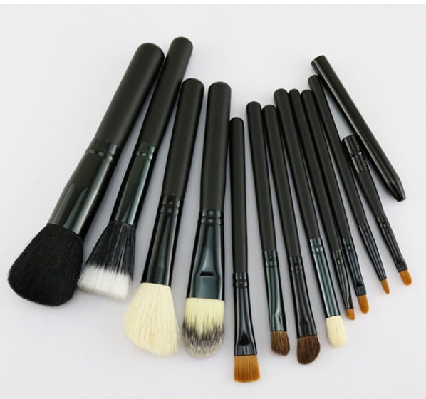 12 makeup brush set with eyebrow pencil