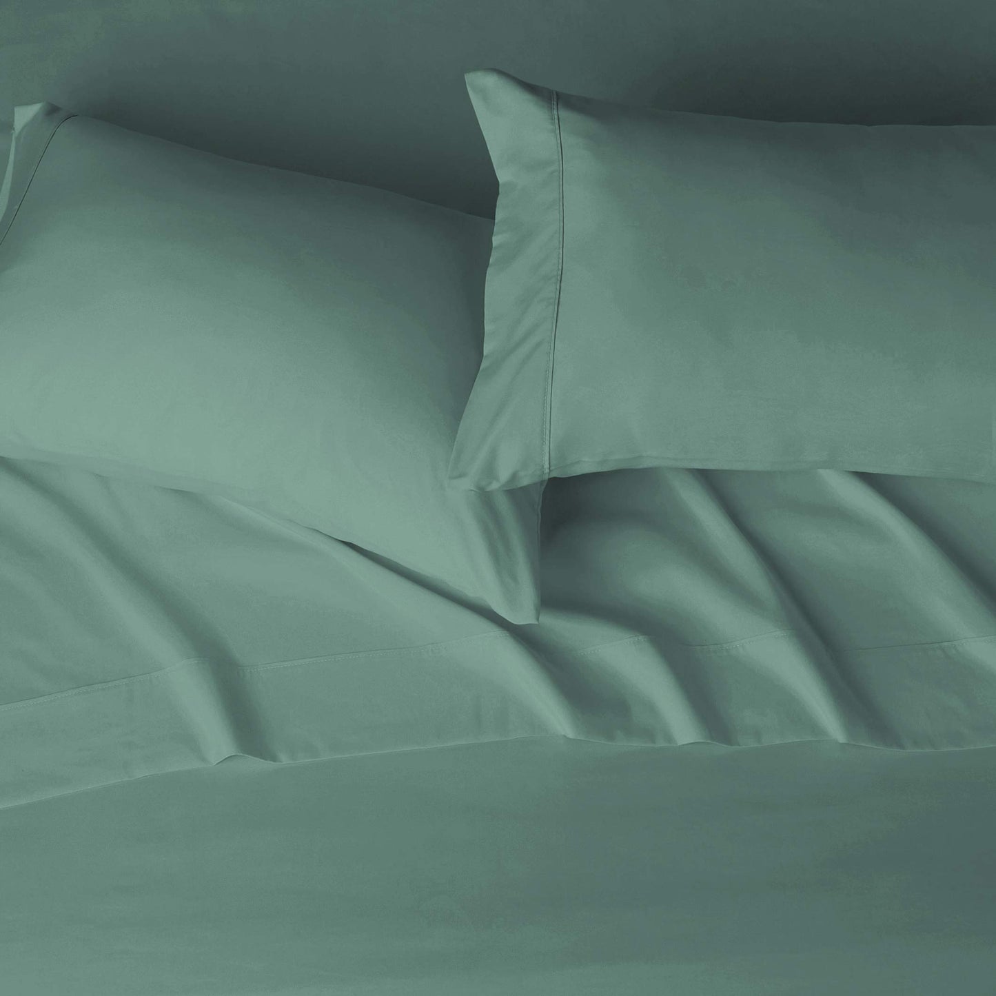 Lightweight Super Soft Easy Care Breathable Microfiber 4-Piece Bed Sheet Set with 14-Inch Deep Pockets, King, Emerald Green, Solid