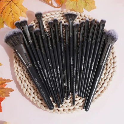 MAANGE 20Pcs Professional Makeup Brushes Set Foundation Concealer Eyeshadow Blush Brush Blending Beauty Tools with Portable Box