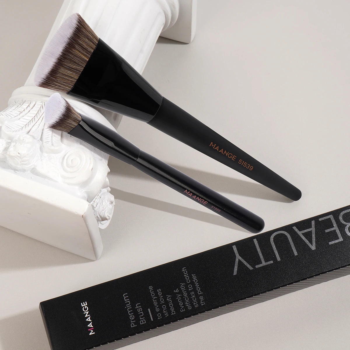 MAANGE 2PCS Flawless Makeup Brush Flat/Angle Foundation Contour Brush Under Eyes Makeup Brush for Liquid Cream Beauty Tools