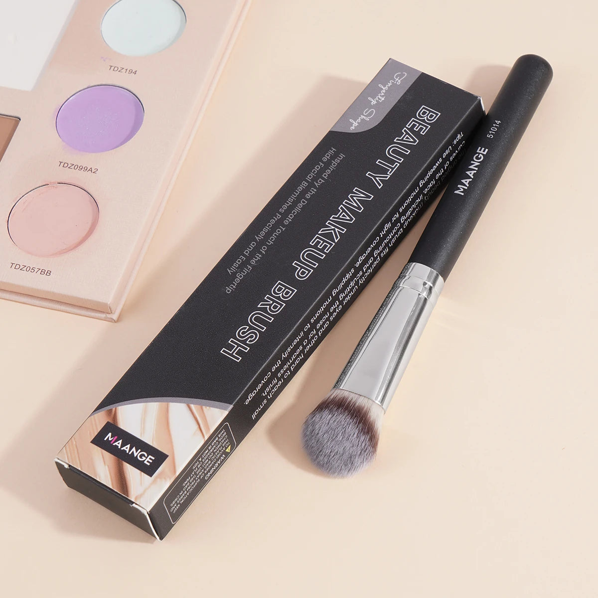 MAANGE Angled Concealer Makeup Brush Under Eye Makeup Small Foundation Precision Face Blending Brush Soft Bristles Makeup Tools