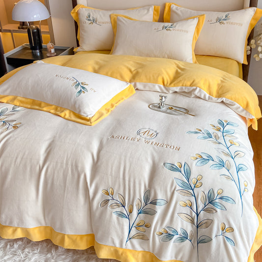 Four Sets bed sheet